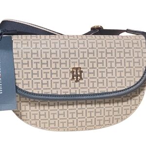 Tommy Hilfiger Cream & Navy Signature Monogram Crossbody